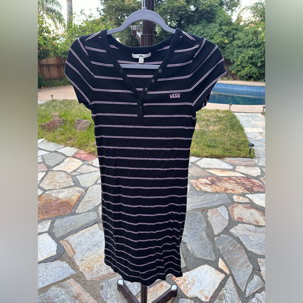 Vans dress size small